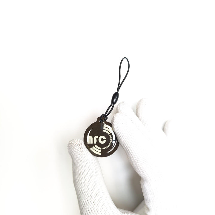 NFC Hang Tags - NFC Tagify